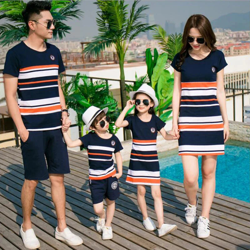 Mini Fashion™ - Rodzinny zestaw odzieży w paski - Rodzinne dopasowanie