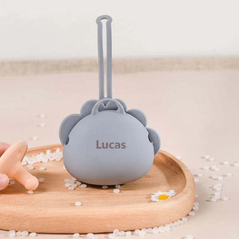 Personalized Pacifier Case – Grawerowany i praktyczny – spersonalizowany uchwyt na smoczek