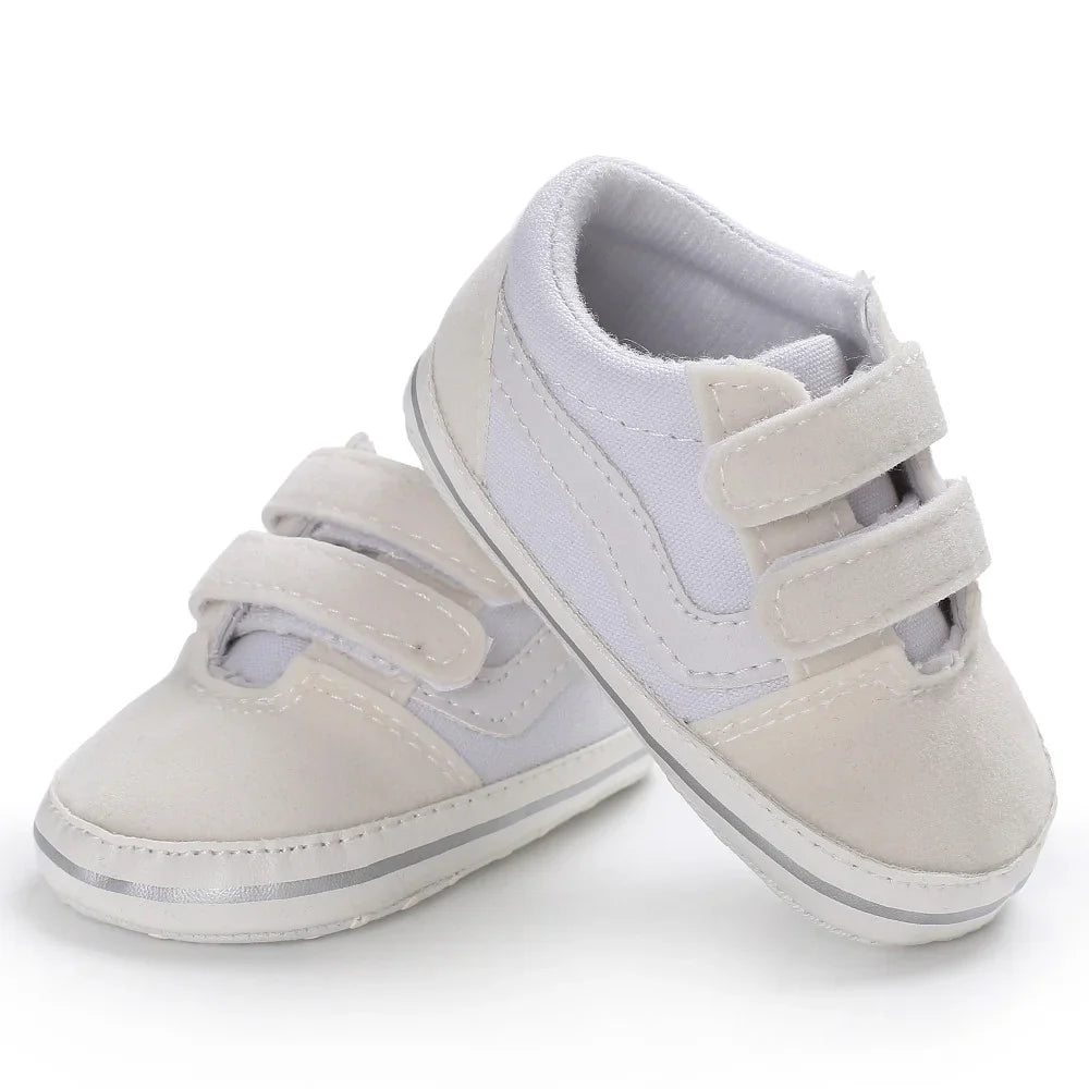 LittleTrend – Urocze i bezpieczne – trampki dla niemowląt