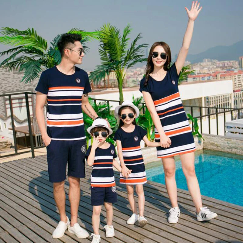 Mini Fashion™ - Rodzinny zestaw odzieży w paski - Rodzinne dopasowanie