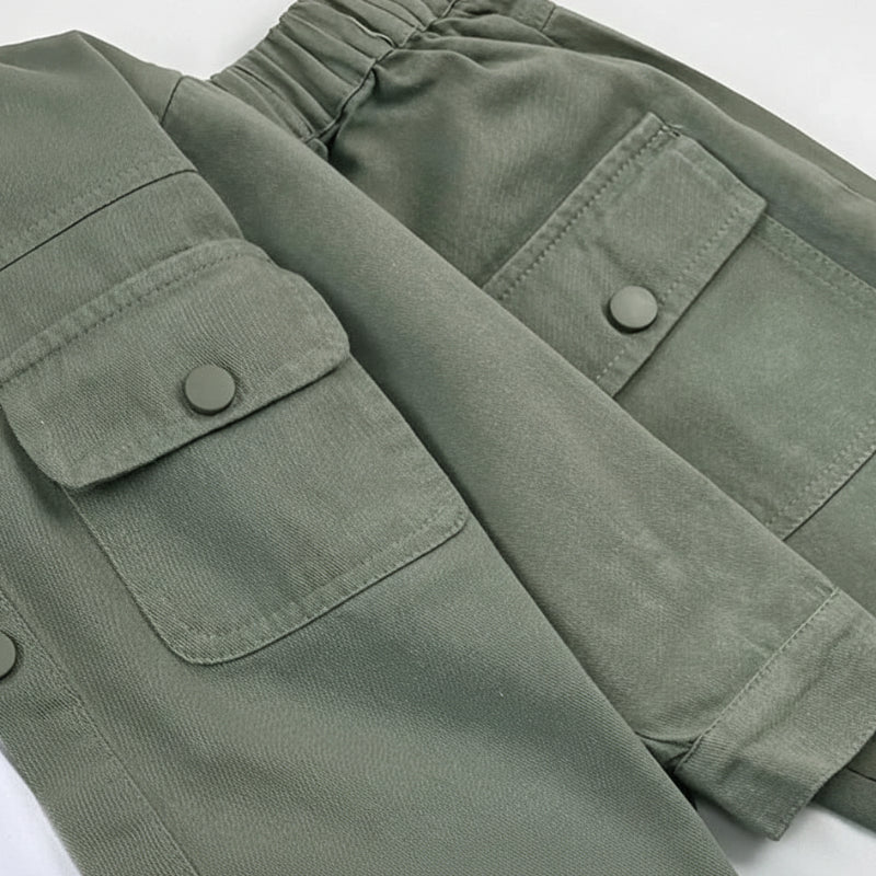 Boys Fashion – Modny i wygodny – zestaw cargo dla chłopców