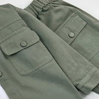 Thumbnail for Boys Fashion – Modny i wygodny – zestaw cargo dla chłopców