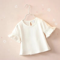 Thumbnail for Girls Trumpet Sleeve Top – Elegancja i wygoda – rękawy z koronką