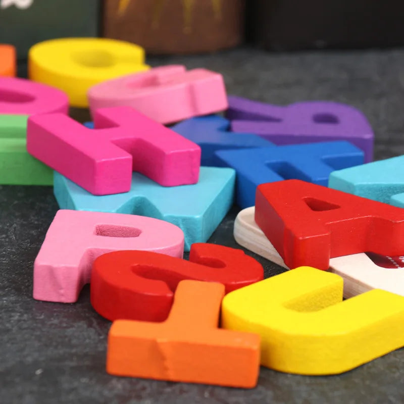 AlphaBlocks – Drewniane i edukacyjne – puzzle z literami 3D